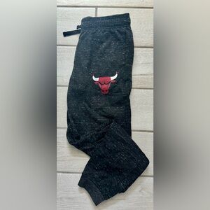 Boys 14/16 NBA Chicago Bulls Joggers with Drawstring Waist